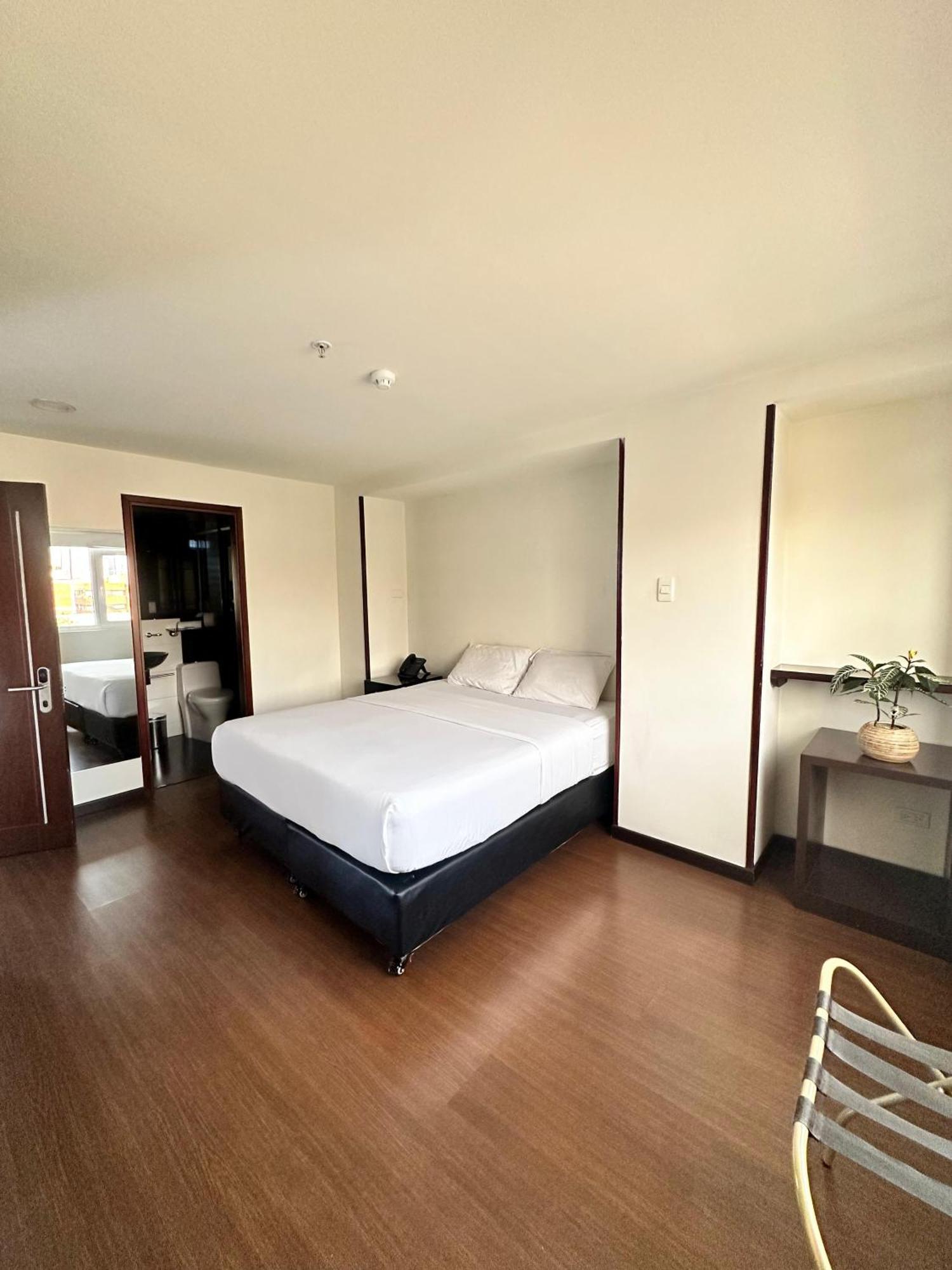Hotel Sheridan Bogotá Zewnętrze zdjęcie