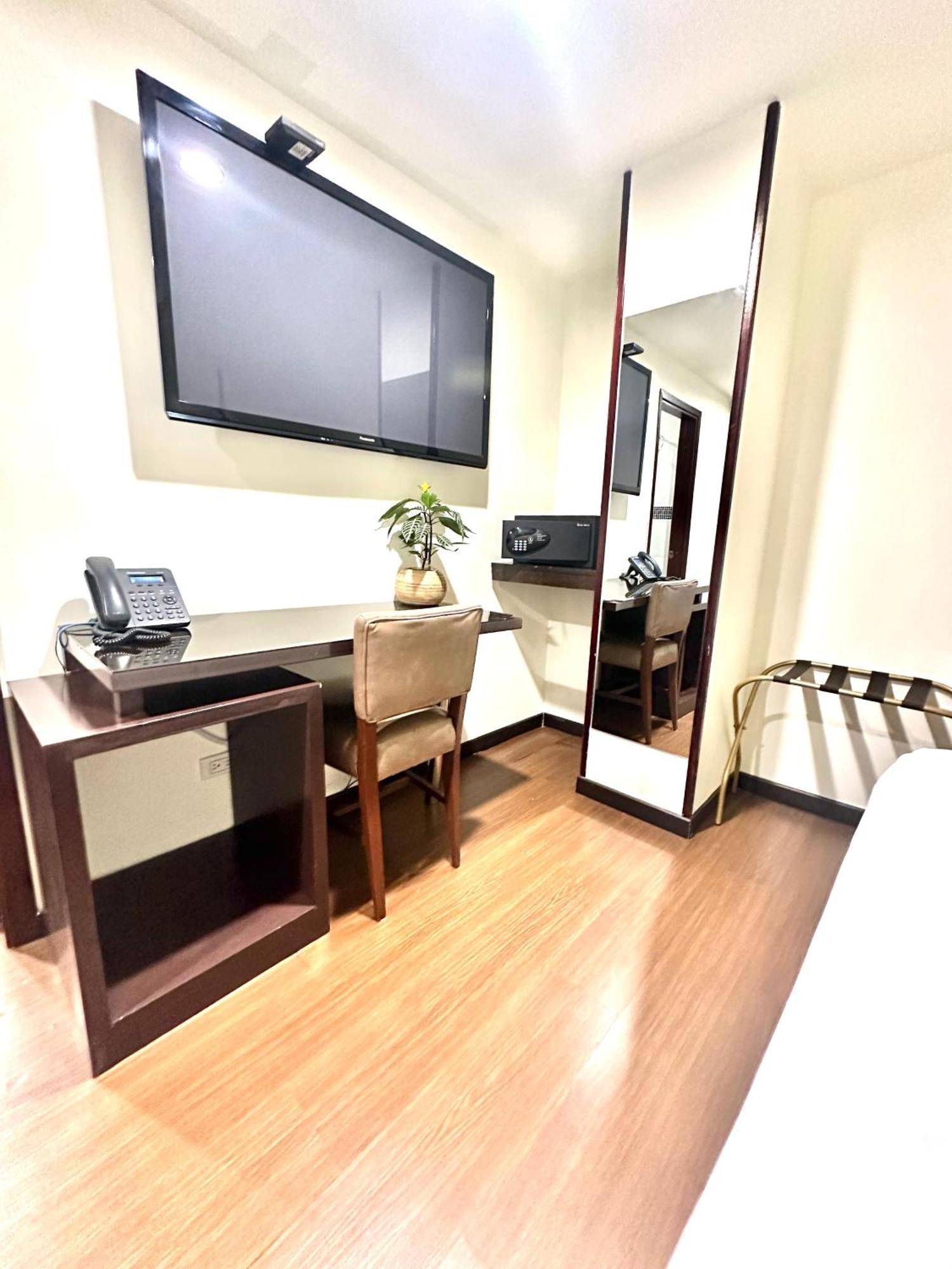 Hotel Sheridan Bogotá Zewnętrze zdjęcie