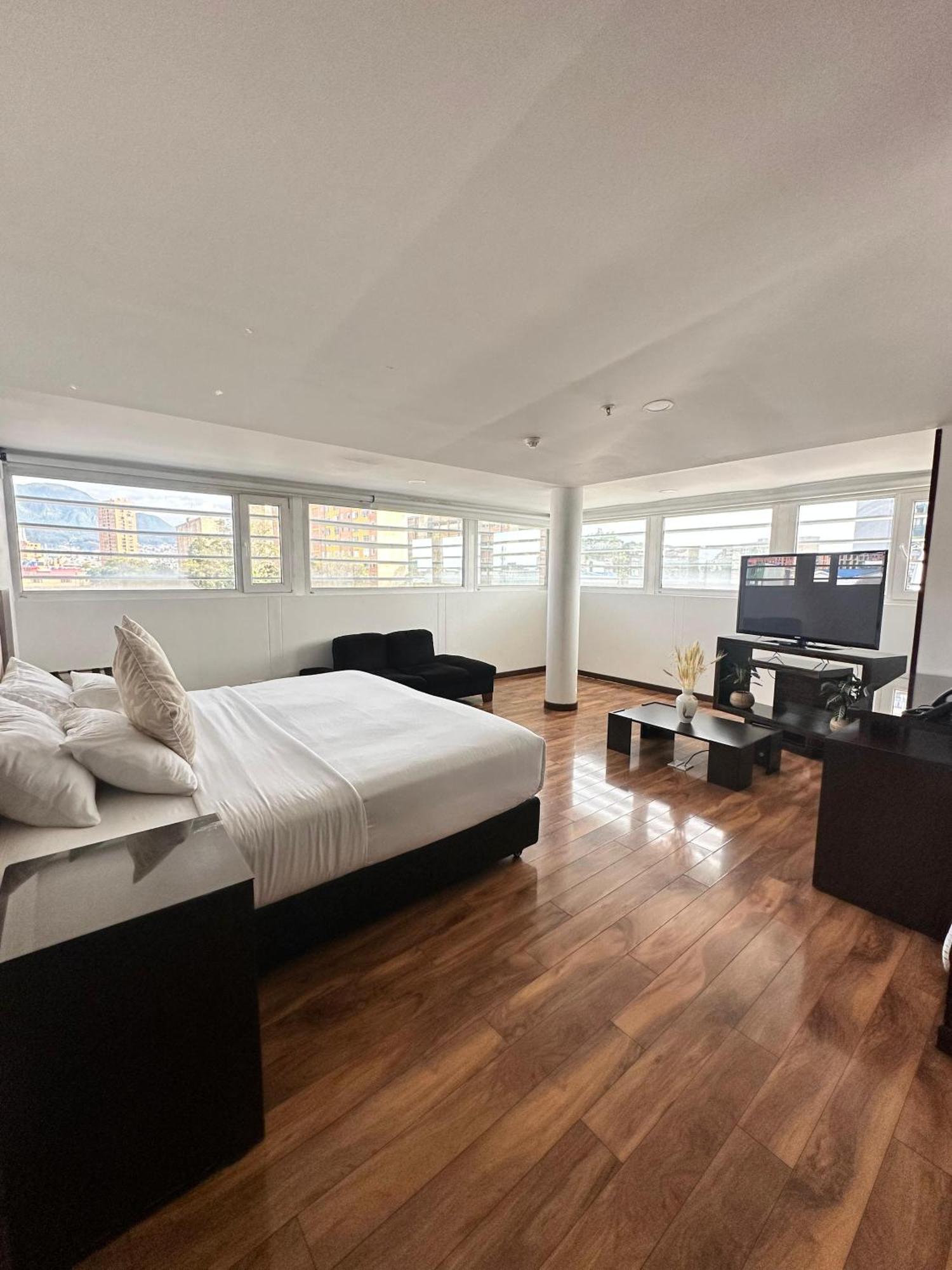 Hotel Sheridan Bogotá Zewnętrze zdjęcie
